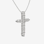 Balto aukso kryželio formos pakabukas „Crux“ su deimantais.